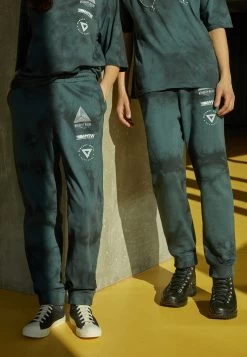 YOURTURN Wincent Weiss Unisex - Trainingsbroek - Black -Yourturn 0e98053b2e0742d9b6b12f6ac6064306