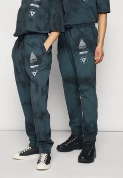 YOURTURN Wincent Weiss Unisex - Trainingsbroek - Black -Yourturn 3fd66f9c53654e0cb7e900af39037588