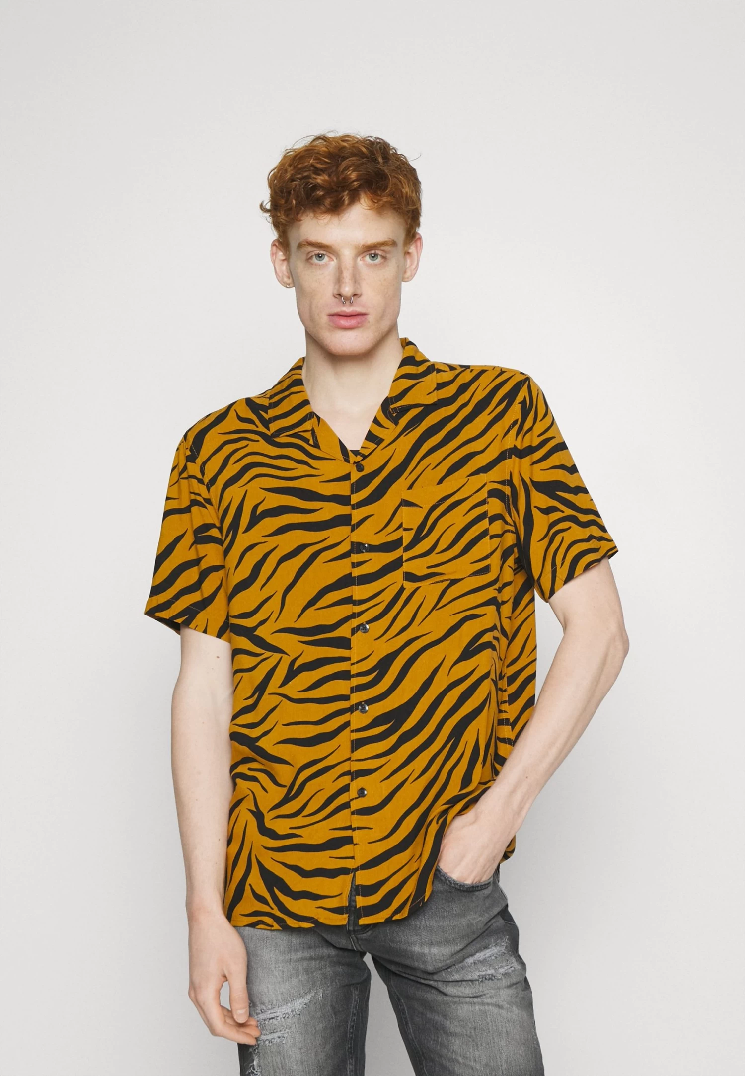 YOURTURN Genderless Resort- Overhemd - Black 1 YOURTURN Genderless Resort- Overhemd - Black