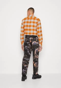 YOURTURN Phluid Unisex - Relaxed Fit Jeans - Black Denim -Yourturn 4bc69e668d3e4e9183aebe8ece2004ad