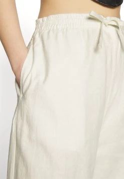 YOURTURN Genderless Parachute Unisex - Broek - White 11 YOURTURN Genderless Parachute Unisex - Broek - White -Yourturn 550eb4063f7e4f1cbca9890550f66ec1