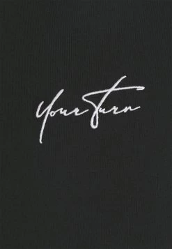 YOURTURN Unisex - Longsleeve - Black -Yourturn 671ab0868aed428d9fb0366533cb1ce4