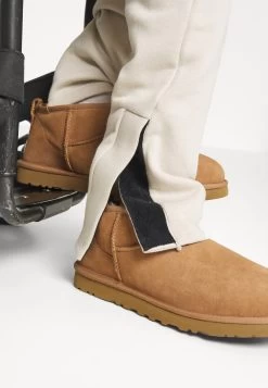 YOURTURN Trainingsbroek - Beige -Yourturn 69c2242cbc97415d9dde6d9d54f6d644