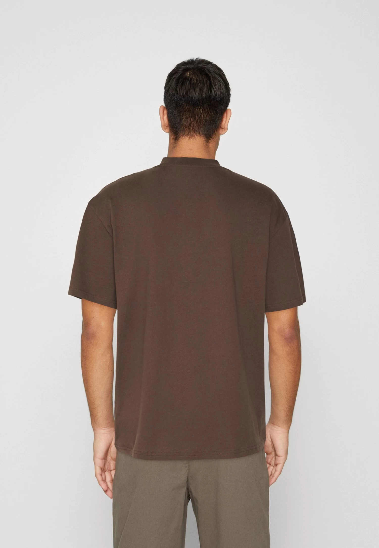 YOURTURN Unisex - T-Shirt Print - Brown 3 YOURTURN Unisex - T-Shirt Print - Brown - Afbeelding 3