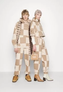 Yourturn -Yourturn acebf76a5edb4172bc738e74e9c734a6