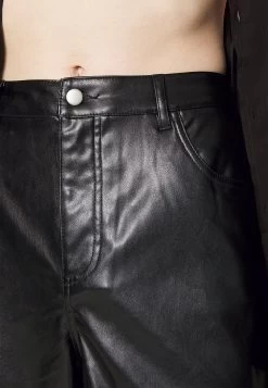 Phluid Project X Yourturn Unisex - Broek - Black 11 Phluid Project X Yourturn Unisex - Broek - Black -Yourturn ba7e6489c3bd4ebfa3e6a0e51b73ee5c