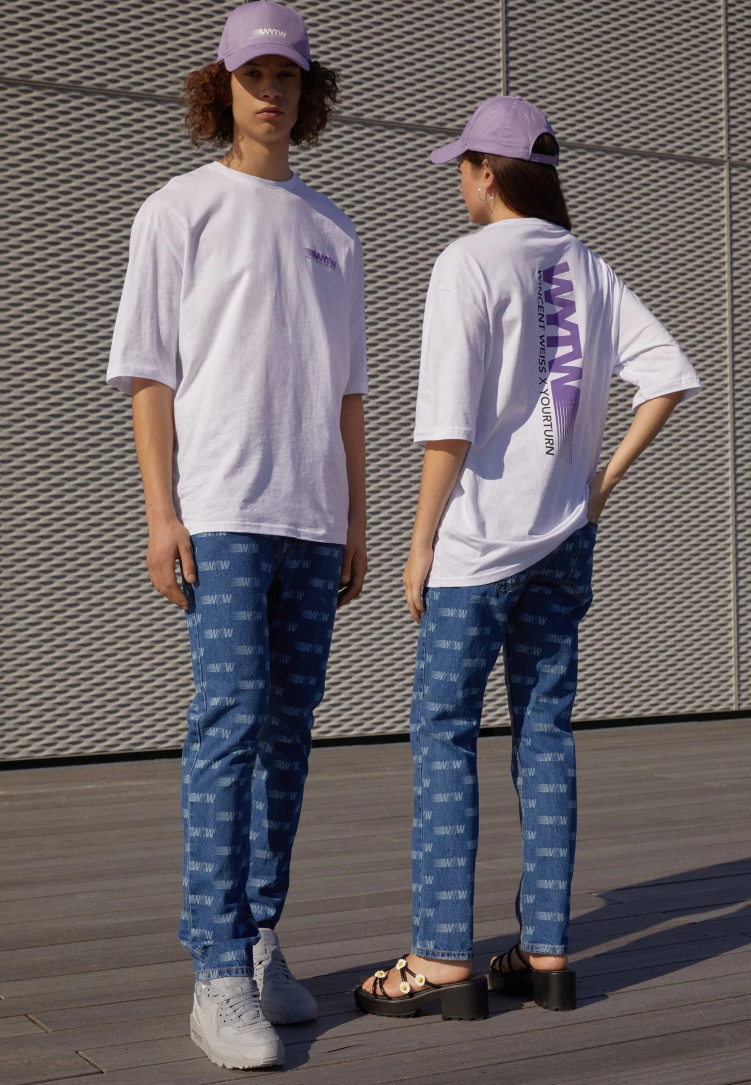 YOURTURN WincentWeiss Unisex - Straight Leg Jeans - Blue Denim 1 YOURTURN WincentWeiss Unisex - Straight Leg Jeans - Blue Denim