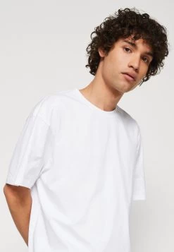 YOURTURN Unisex - T-Shirt Print - White 9 YOURTURN Unisex - T-Shirt Print - White -Yourturn f3c3f530561f4669925ebb27d6e3d361