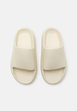 YOURTURN Badslippers - Off-White -Yourturn f5203b1e78cc48089f75e891089d055f