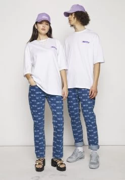 YOURTURN WincentWeiss Unisex - Straight Leg Jeans - Blue Denim 12 YOURTURN WincentWeiss Unisex - Straight Leg Jeans - Blue Denim -Yourturn f56197d552134c689de43db3e1375ac4