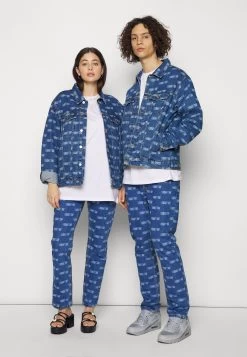 YOURTURN Wincent Weiss Unisex - Spijkerjas - Blue Denim 12 YOURTURN Wincent Weiss Unisex - Spijkerjas - Blue Denim -Yourturn fb8c1e78353d4396b94ed4b713dcf76f